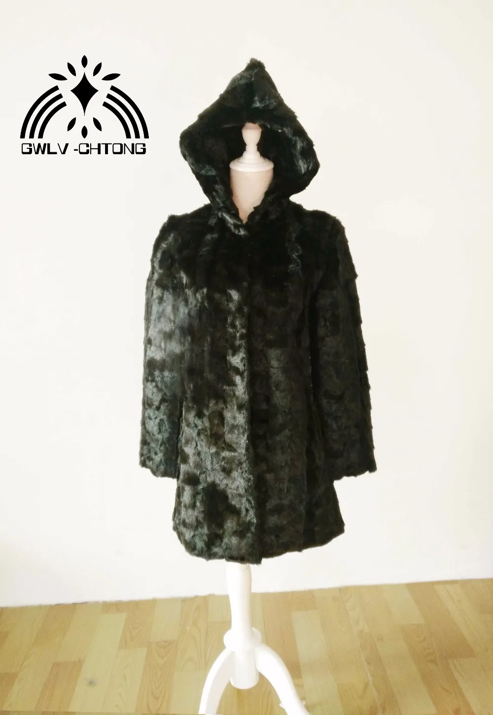 2017 NEW arrivel real natural genuine mink fur coat women fashion jacket with hood custom any size
2017 NEW arrivel real natural genuine mink fur coat women fashion jacket with hood custom any size