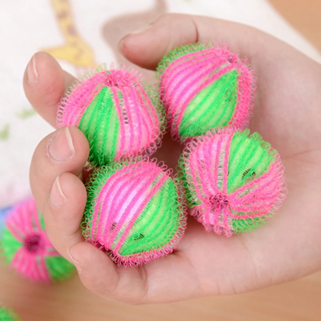 6pcs/pack Magic Hair Removal Laundry Ball Clothes Personal Care Hair Ball Washing Machine Ball Cleaning Ball
6pcs/pack Magic Hair Removal Laundry Ball Clothes Personal Care Hair Ball Washing Machine Ball Cleaning Ball