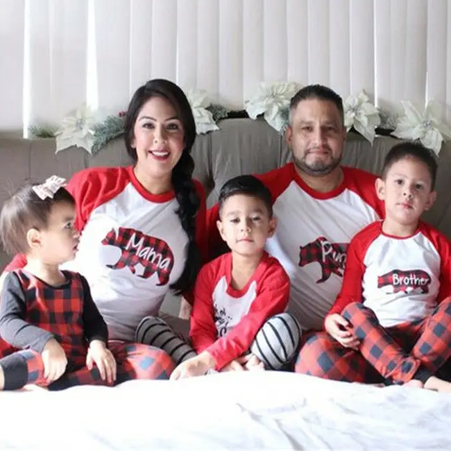 Emmababy Family Matching Outfits Christmas Pajamas Set Mom Dad Kids Sleepwear Nightwear Letter Printed Tops + Plaid Pants Sets
Emmababy Family Matching Outfits Christmas Pajamas Set Mom Dad Kids Sleepwear Nightwear Letter Printed Tops + Plaid Pants Sets