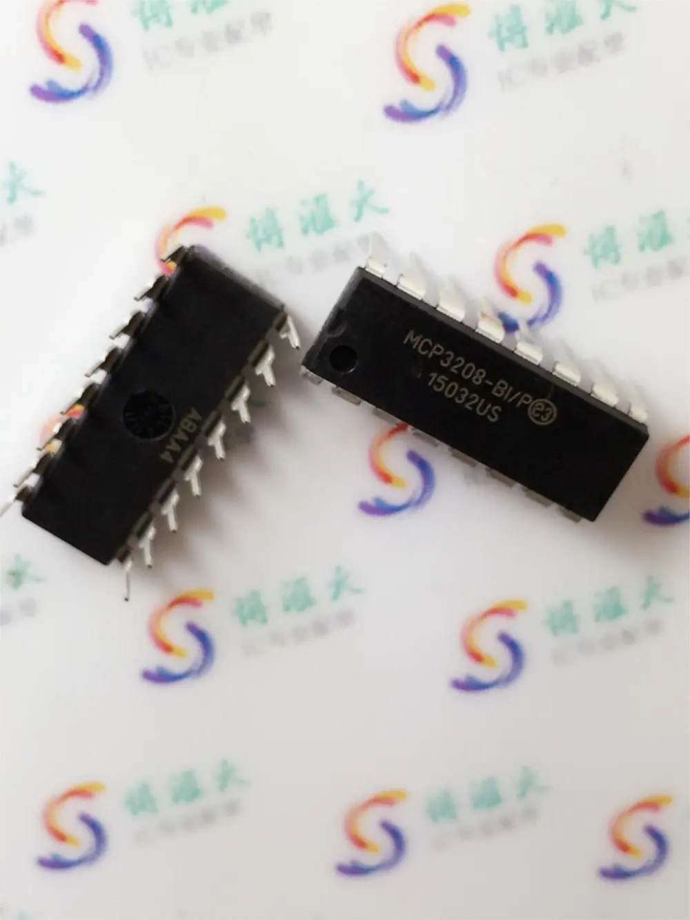 Модуль MCP3208 MCP3208-BI/P DIP16 оригинальный аутентичный и новый, бесплатная доставка
Модуль MCP3208 MCP3208-BI/P DIP16 оригинальный аутентичный и новый, бесплатная доставка