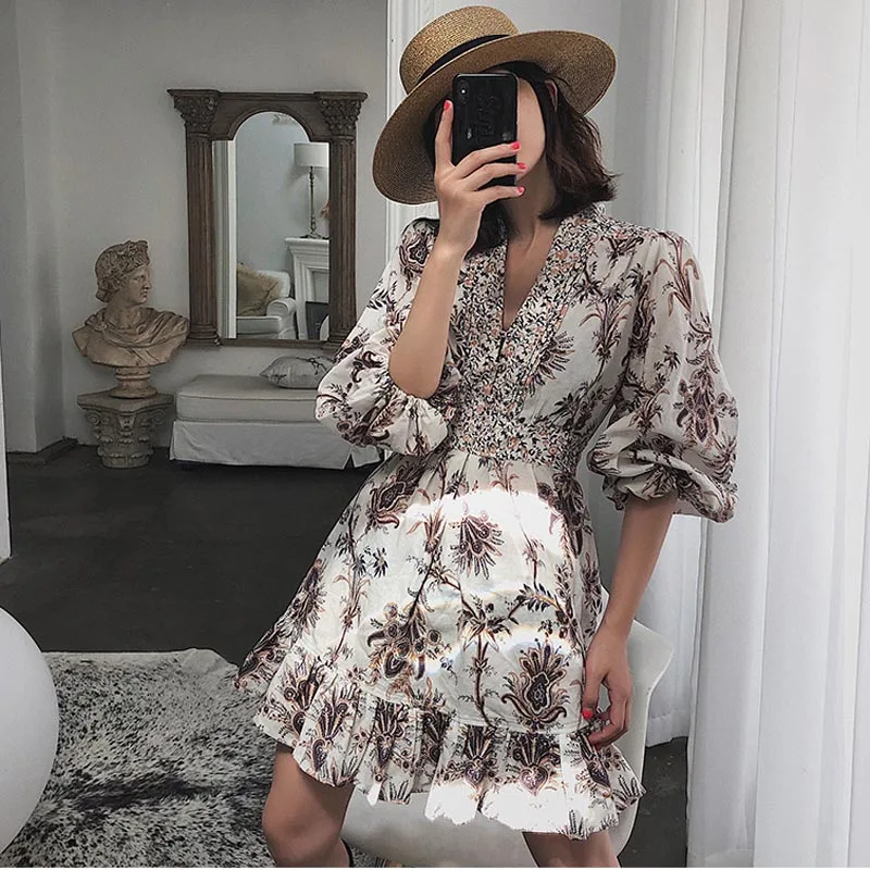 2019 Luxury Brand Spring Woman Mini Dress Sexy V-Neck Slim Ruffles Puff Sleeve Print Sweet Dress Holidar Vestidos
2019 Luxury Brand Spring Woman Mini Dress Sexy V-Neck Slim Ruffles Puff Sleeve Print Sweet Dress Holidar Vestidos