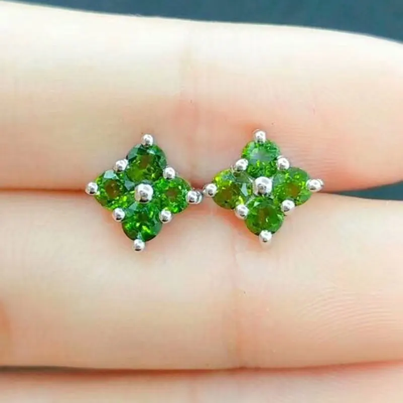 RADHORS Earring Genuine 925 Sterling Silver inlay Natural Green Diopside Stud Earring for Women Classic Style Fine Jewelry
RADHORS Earring Genuine 925 Sterling Silver inlay Natural Green Diopside Stud Earring for Women Classic Style Fine Jewelry