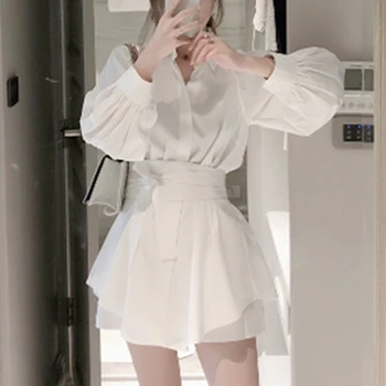 2019 summer fashion white long shirt casual suit female Lantern sleeve blouse + wide leg short pant two-piece suit with belt
2019 summer fashion white long shirt casual suit female Lantern sleeve blouse + wide leg short pant two-piece suit with belt