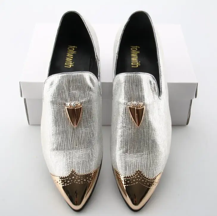 Shiny Sliver Leather Metal Decor Pointed Toe Metal Chili Men Shoes Slip On Men Loafers Party Wedding Shoes 
Shiny Sliver Leather Metal Decor Pointed Toe Metal Chili Men Shoes Slip On Men Loafers Party Wedding Shoes