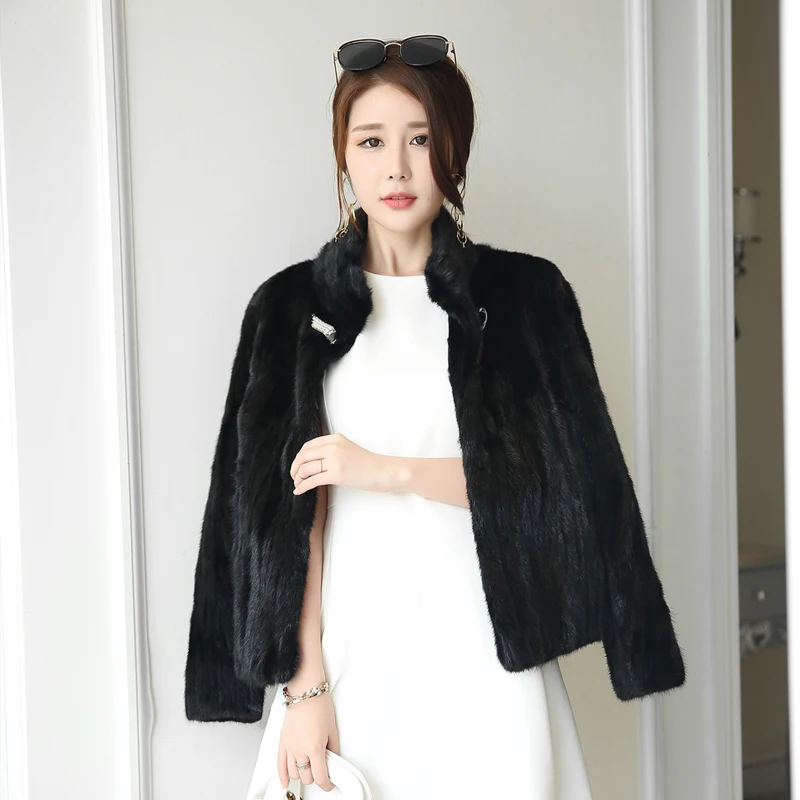 2018 winter new mink fight jacket female short fur black mink coat outwear
2018 winter new mink fight jacket female short fur black mink coat outwear