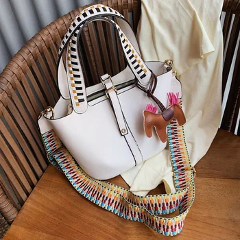 Luxury Brand Female Bucket bag Fashion Chic Women Tote Bag Wide Strap Handbag New Big Capacity Shoulder Messenger Bag 2019
Luxury Brand Female Bucket bag Fashion Chic Women Tote Bag Wide Strap Handbag New Big Capacity Shoulder Messenger Bag 2019