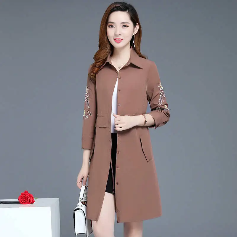 Spring Autumn Women's Casual Mid-Long trench Coat Outwear Embroidery Windbreaker Female
Spring Autumn Women's Casual Mid-Long trench Coat Outwear Embroidery Windbreaker Female