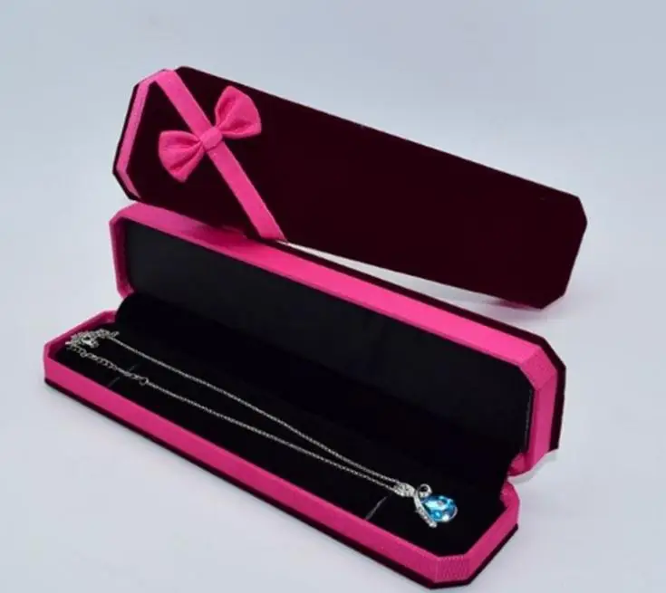 100pcs/lot High-grade Velvet Jewelry Box Pendant Necklace Bracelet box box Korea flannel long chain box SN1386
100pcs/lot High-grade Velvet Jewelry Box Pendant Necklace Bracelet box box Korea flannel long chain box SN1386