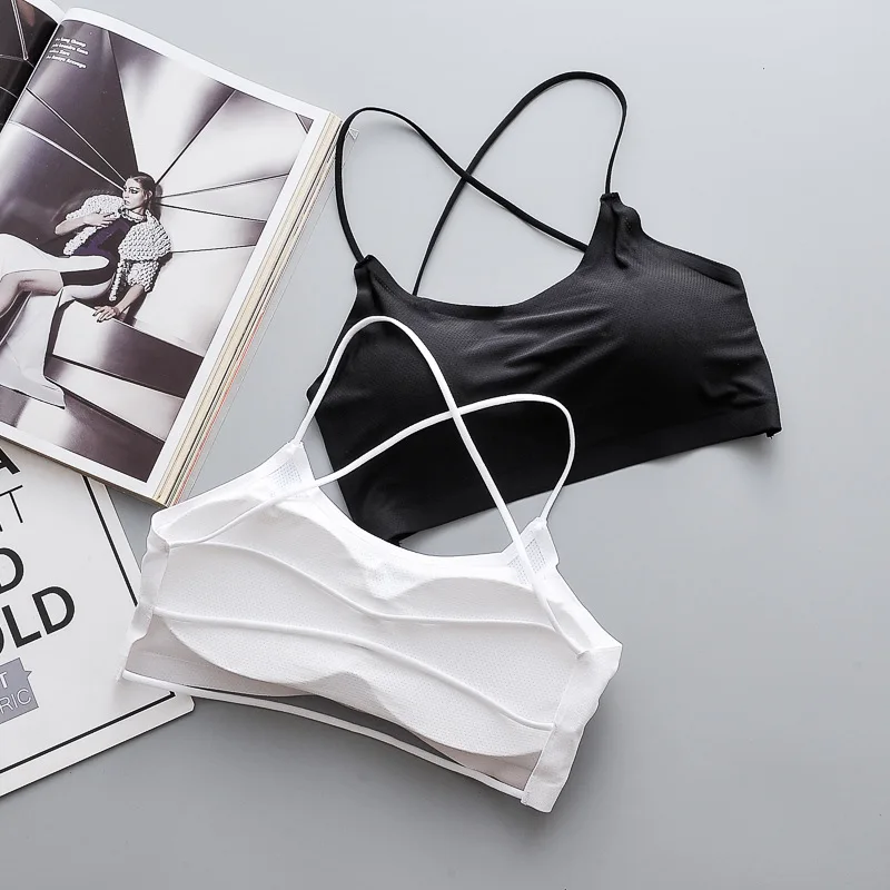 WANAYOU Women Ice Silk Quick Dry Sports Bra Cross Strap Beautiful Back Fitness Bra Breathable Wirefree Padded Sports Bra Top
WANAYOU Women Ice Silk Quick Dry Sports Bra Cross Strap Beautiful Back Fitness Bra Breathable Wirefree Padded Sports Bra Top