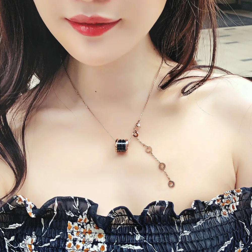 Roman Numeral Black Pendant Necklace for Women and Men Brand Quality Titanium Steel Spiral Design Pendant Necklace Drop Shipping
Roman Numeral Black Pendant Necklace for Women and Men Brand Quality Titanium Steel Spiral Design Pendant Necklace Drop Shipping