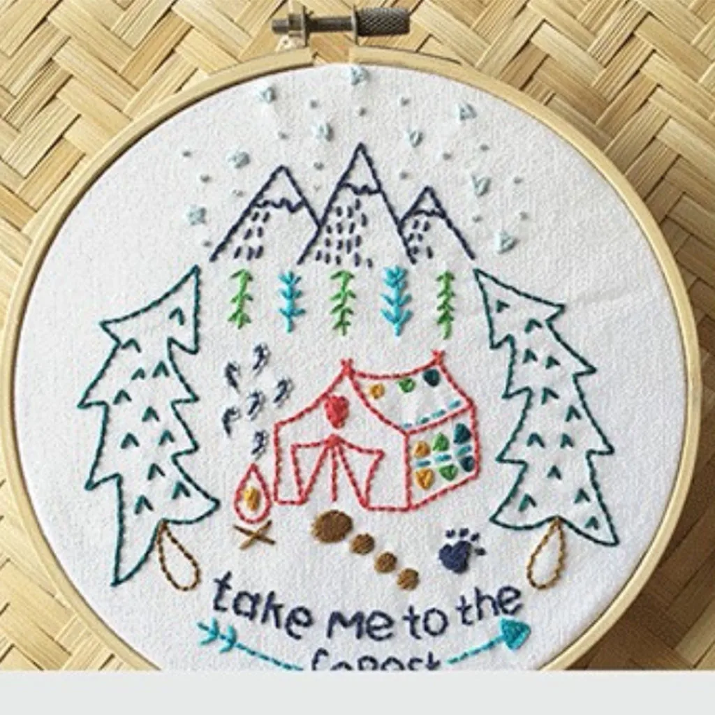 Embroidery Kit, Cartoon Hand Embroidery Cross Stitch Starter Needlepoint Crafts Kit with Cloth,Threads and Tools for Home Decor