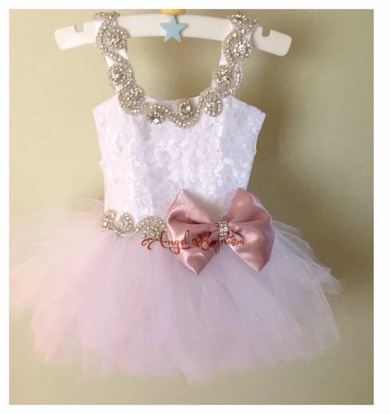 Cute ivory lace pink flower girl dresses with bow crystals sash lovely kids wedding birthday party ball gowns toddler girl gown
Cute ivory lace pink flower girl dresses with bow crystals sash lovely kids wedding birthday party ball gowns toddler girl gown