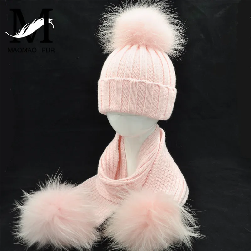 Mother And Child Hat And Scarf Set High Quality Winter Real Raccoon Fur Pom Pom Knitted Fashion New Beanies Hat Scarves
Mother And Child Hat And Scarf Set High Quality Winter Real Raccoon Fur Pom Pom Knitted Fashion New Beanies Hat Scarves