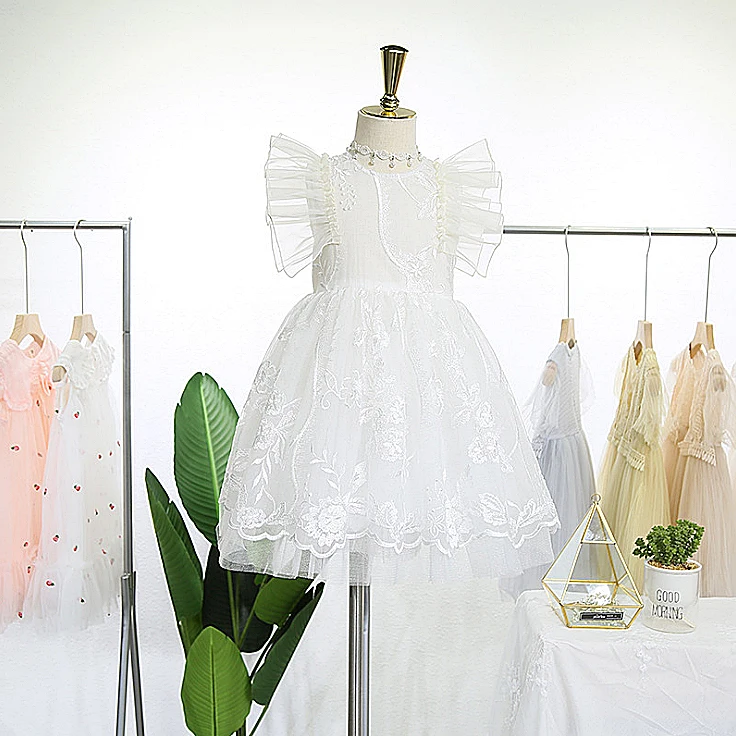 6426 White Floral Embroidery Fly Sleeve Princess Girl Dress Sundress Summer Kids Dresses For Girls Wholesale Baby Girl Clothes
6426 White Floral Embroidery Fly Sleeve Princess Girl Dress Sundress Summer Kids Dresses For Girls Wholesale Baby Girl Clothes
