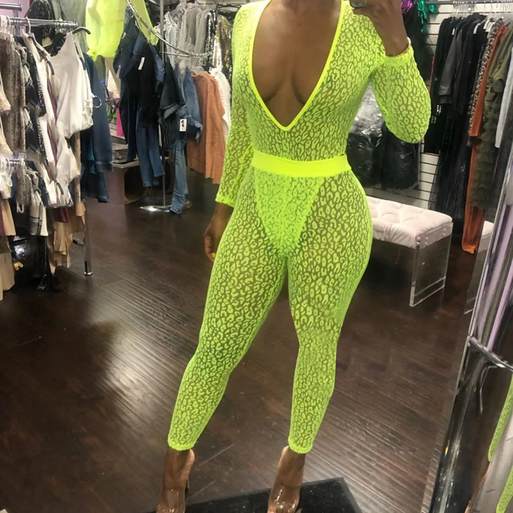Lace Vintage See Though Hollow Out Sheer Jumpsuit Long Sleeve Night Club Party Skinny Romper Lady Fashion Bodysuits
Lace Vintage See Though Hollow Out Sheer Jumpsuit Long Sleeve Night Club Party Skinny Romper Lady Fashion Bodysuits