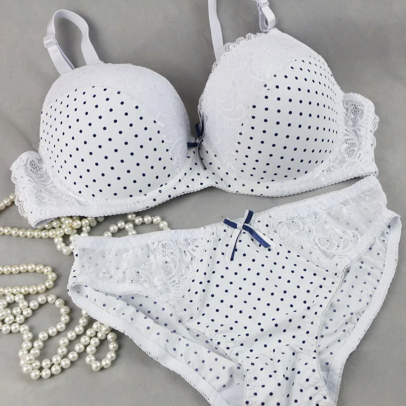 Baharcelin NEW Sexy Woman Young Girl bra lace Push Up Bra French Romantic Gathered sweet Dot bra&brief set big size CDE Cup
Baharcelin NEW Sexy Woman Young Girl bra lace Push Up Bra French Romantic Gathered sweet Dot bra&brief set big size CDE Cup