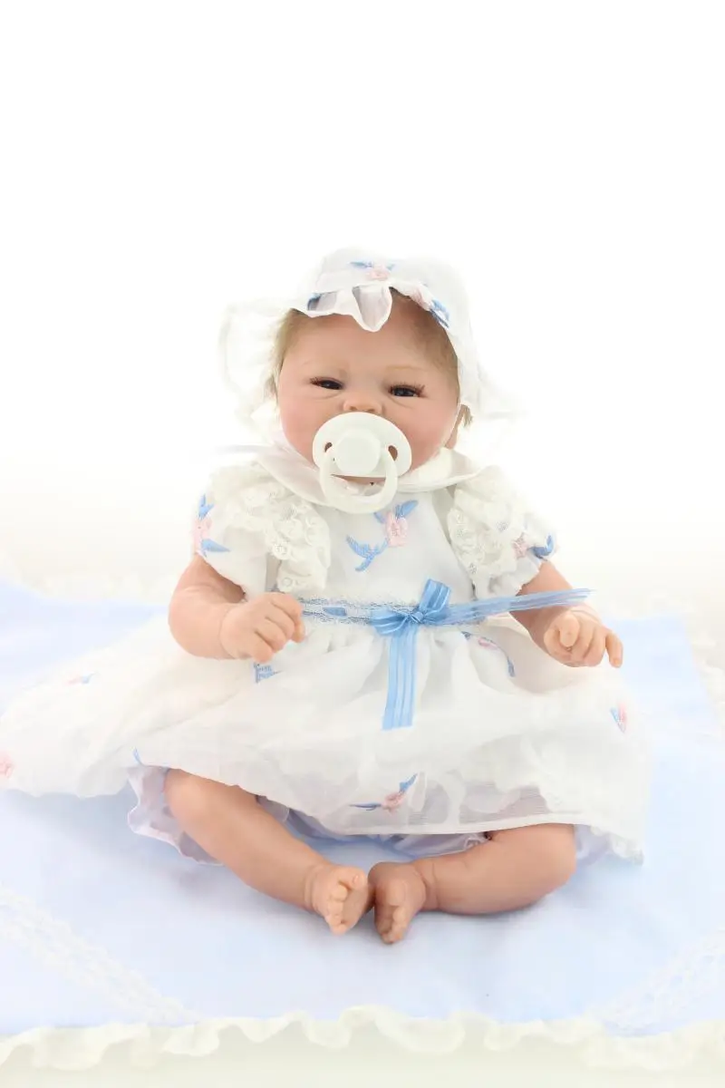 Lifelike 40cm cute silicone reborn baby doll toy with magnet nipple, play house toy girls birthday gift brinquedos princess doll
Lifelike 40cm cute silicone reborn baby doll toy with magnet nipple, play house toy girls birthday gift brinquedos princess doll