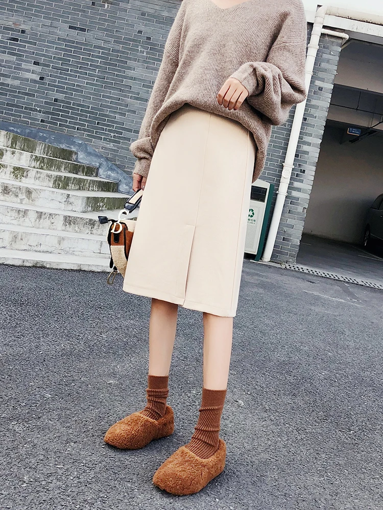 Knitted Halfway Girl Spring Punch Skirt Blank Skirt Long Thin A-character Skirt High Waist Open Step Skirt
Knitted Halfway Girl Spring Punch Skirt Blank Skirt Long Thin A-character Skirt High Waist Open Step Skirt