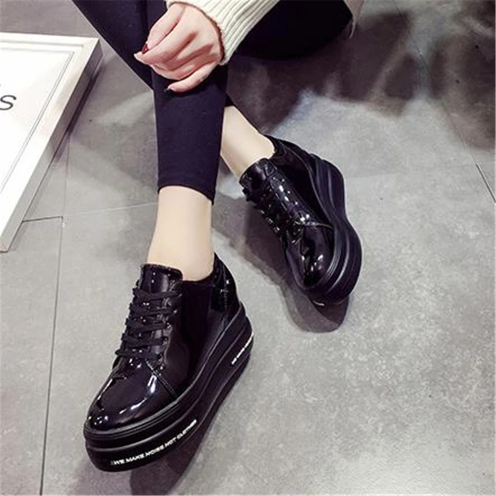 Women Small leather shoes female retro 2019 new net red thick bottom platform shoes British wind single shoes women's shoes
Women Small leather shoes female retro 2019 new net red thick bottom platform shoes British wind single shoes women's shoes