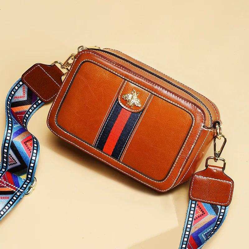 2019 Summer new Leather bag shoulder bag bees with wide shoulder straps and cowhide slanting fairy bag
2019 Summer new Leather bag shoulder bag bees with wide shoulder straps and cowhide slanting fairy bag