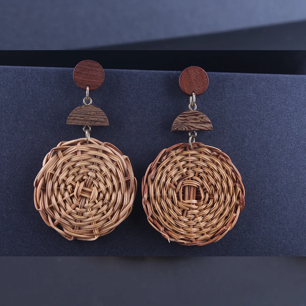 New Fahion European And American Wooden Retro Temperament Rattan Hand-woven Drop Earring Personalized Earrings For Women
New Fahion European And American Wooden Retro Temperament Rattan Hand-woven Drop Earring Personalized Earrings For Women