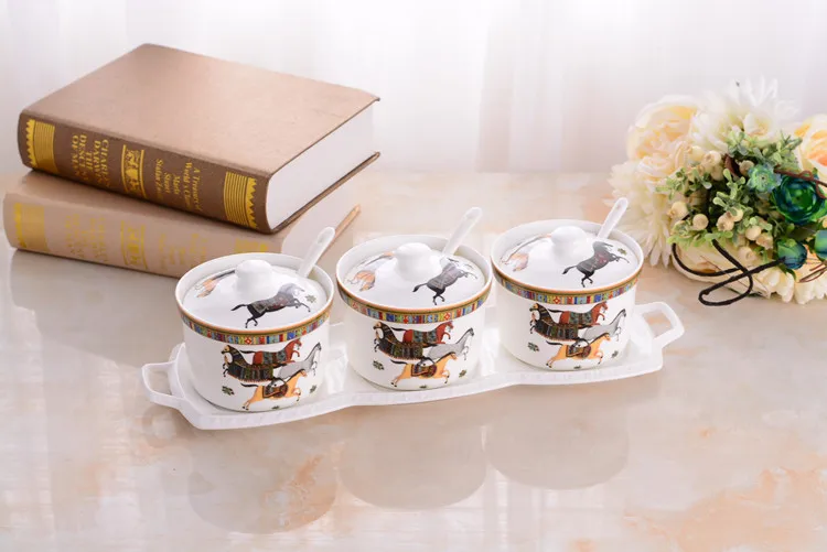(4pcs/Set) Kitchen Tools Ceramic Spice Jar Horse Seasoning Pot Salt Condiment Cruet Storage Pots
(4pcs/Set) Kitchen Tools Ceramic Spice Jar Horse Seasoning Pot Salt Condiment Cruet Storage Pots