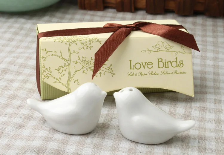 Newest wedding favors 120sets=240pcs love bird salt pepper shaker Wedding gift Ceramic gift
Newest wedding favors 120sets=240pcs love bird salt pepper shaker Wedding gift Ceramic gift