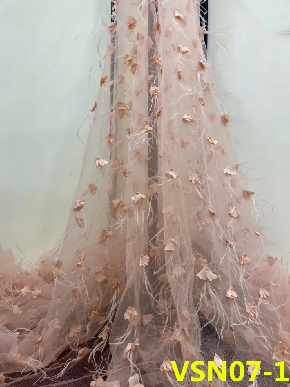 2018 NEW Beautificial Arrival fashion tulle lace 3d appliques fabric wedding nigerian net lace fabric
2018 NEW Beautificial Arrival fashion tulle lace 3d appliques fabric wedding nigerian net lace fabric