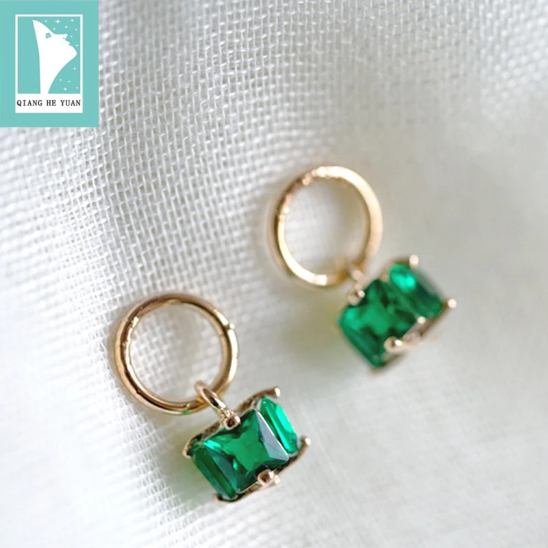 2018 orecchini Round Green square zircon Stud Earrings best natural wearing ears Des boucles doreilles de boucles court paragrap
2018 orecchini Round Green square zircon Stud Earrings best natural wearing ears Des boucles doreilles de boucles court paragrap