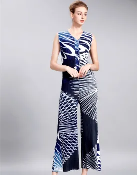Miyake Summer Folding Fashion Digital Printing Thin Leg V Collar Sleeveless Casual Pants Pleated Pants
Miyake Summer Folding Fashion Digital Printing Thin Leg V Collar Sleeveless Casual Pants Pleated Pants