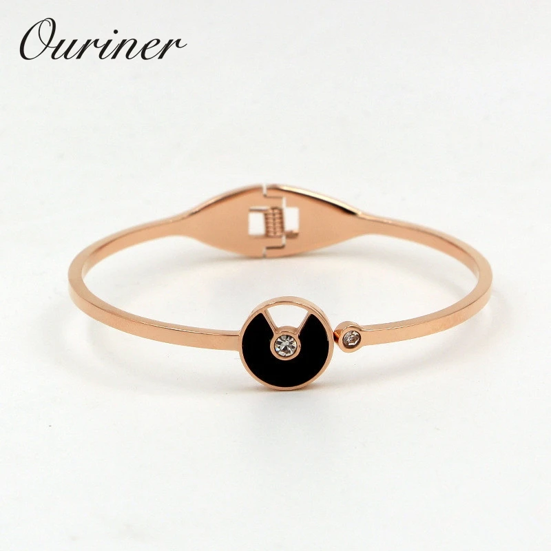 White Shell Circle Flying Saucer Cuff Bangles Bracelets Women Titamiun Steel Luxury Brand CZ Crystal Lover Bangles K0088-1
White Shell Circle Flying Saucer Cuff Bangles Bracelets Women Titamiun Steel Luxury Brand CZ Crystal Lover Bangles K0088-1