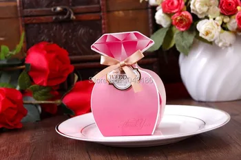 NEW ARRIVAL+Unique Design Diamond Ring Sweet Boxes Wedding Favors Candy Gift Boxes Diamond Candy Box+50pcs/lot +FREE SHIPPING
NEW ARRIVAL+Unique Design Diamond Ring Sweet Boxes Wedding Favors Candy Gift Boxes Diamond Candy Box+50pcs/lot +FREE SHIPPING