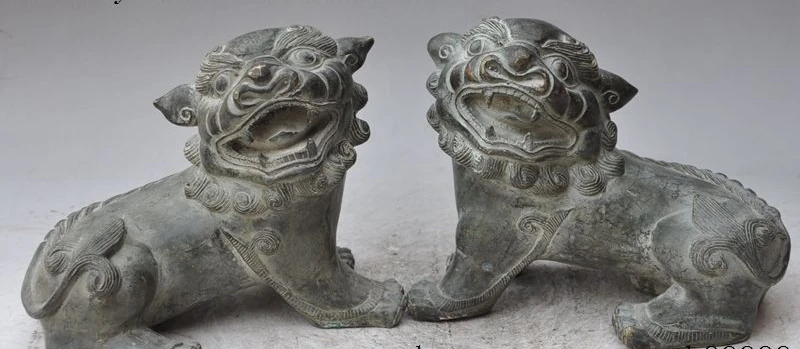 7"china palace fengshui bronze evil Guardian door foo dog lion beast statue pair
7"china palace fengshui bronze evil Guardian door foo dog lion beast statue pair