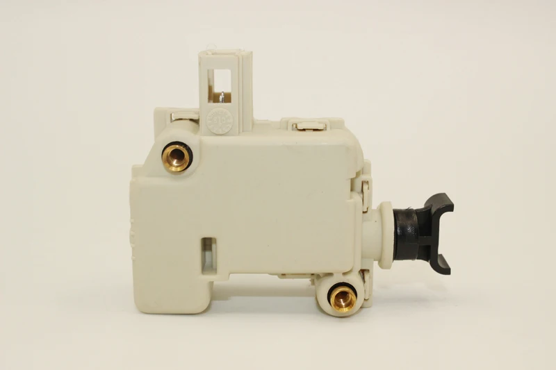 New high quality bootlid trunk tailgate lock servo motor for VW Golf Jetta MK4 Passat B5 POLO TOUAREG BEETLE 1998 - 2010
New high quality bootlid trunk tailgate lock servo motor for VW Golf Jetta MK4 Passat B5 POLO TOUAREG BEETLE 1998 - 2010