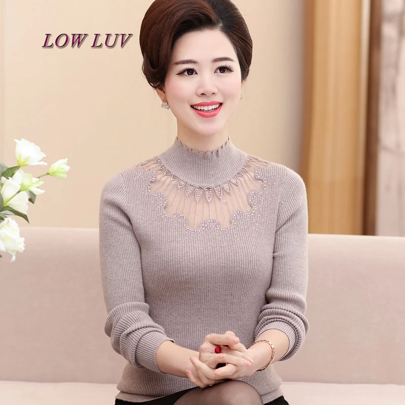Middle-aged women's autumn and winter clothing Slim Slim Dresses Long-sleeved hollow sweater Large-size thickening sweater
Middle-aged women's autumn and winter clothing Slim Slim Dresses Long-sleeved hollow sweater Large-size thickening sweater