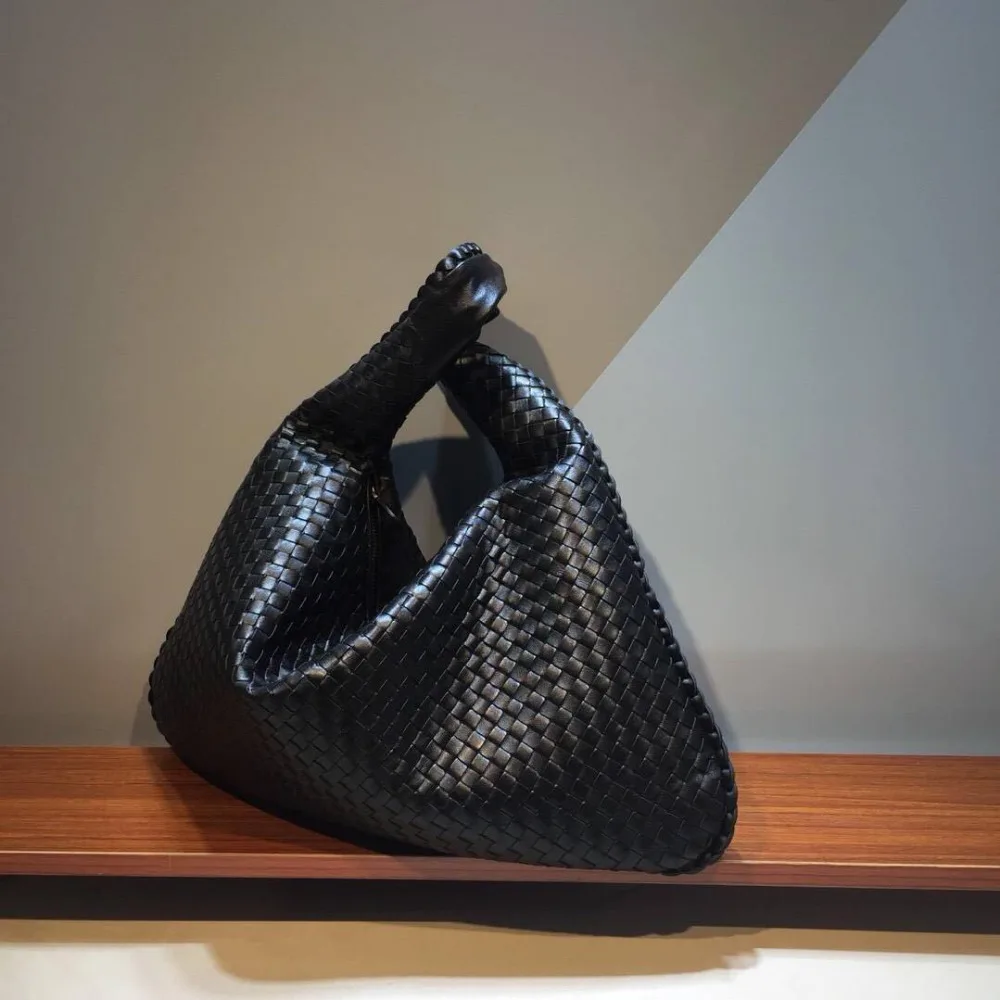 luxury handbags women bags designer Sheepskin Internal and external dermis Female bag Woman Wovenbag The single shoulder bag luxury handbags women bags designer Sheepskin Internal and external dermis Female bag Woman Wovenbag The single shoulder bag