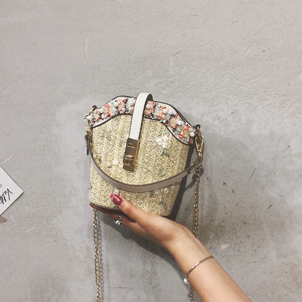 Strawl woven Rattan Bag woman chain Handbag Bohemian Summer Beach Bag female lace floral Bucket bag Tote crossbody Wicker sac
Strawl woven Rattan Bag woman chain Handbag Bohemian Summer Beach Bag female lace floral Bucket bag Tote crossbody Wicker sac