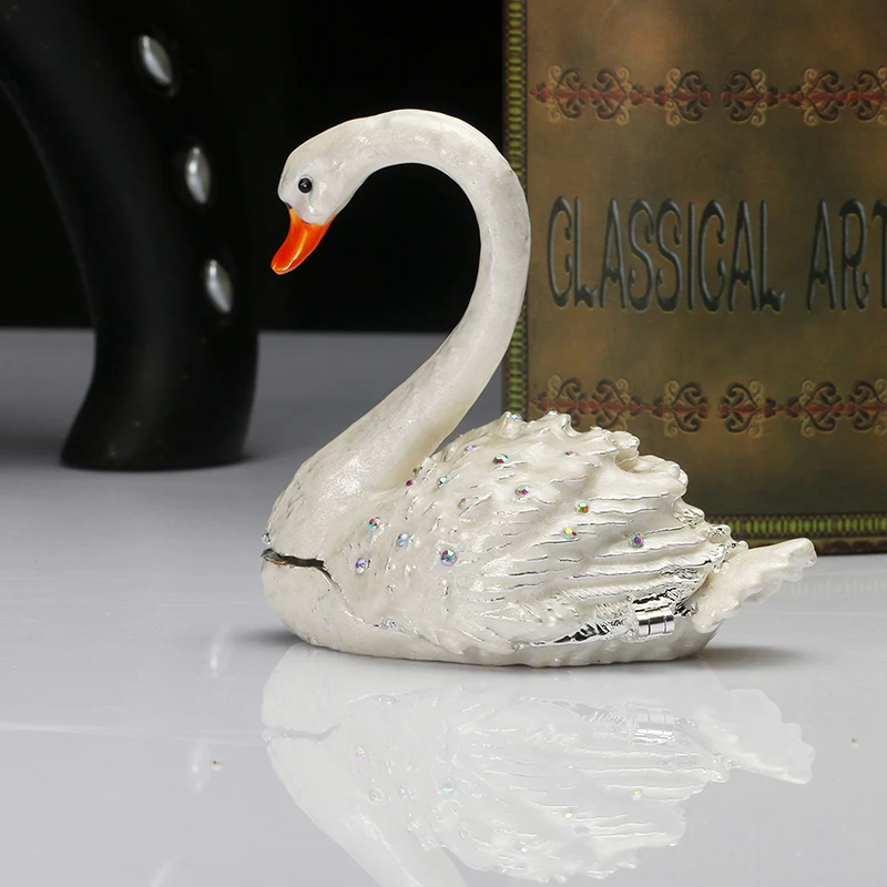 H&D Swan Figurines Trinket Box Jeweled Enameled Small Animal Figurine Collectible Ring Jewelry Holder (Wedding swan)
H&D Swan Figurines Trinket Box Jeweled Enameled Small Animal Figurine Collectible Ring Jewelry Holder (Wedding swan)