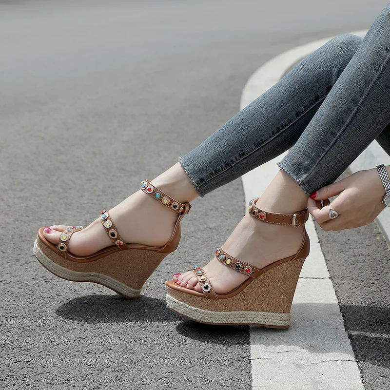 YMECHIC Summer Genuine Leather Studded Sandals Ankle Strap Platform Rivets Ladies Punk Wedges Gothic Party Sandal Shoes Woman
YMECHIC Summer Genuine Leather Studded Sandals Ankle Strap Platform Rivets Ladies Punk Wedges Gothic Party Sandal Shoes Woman