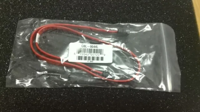 RaidStorage Amphenol Original supermicro CBL-0044L New SATA3 SATA III 6Gb/s SAS Cables 57.5cm C
RaidStorage Amphenol Original supermicro CBL-0044L New SATA3 SATA III 6Gb/s SAS Cables 57.5cm C