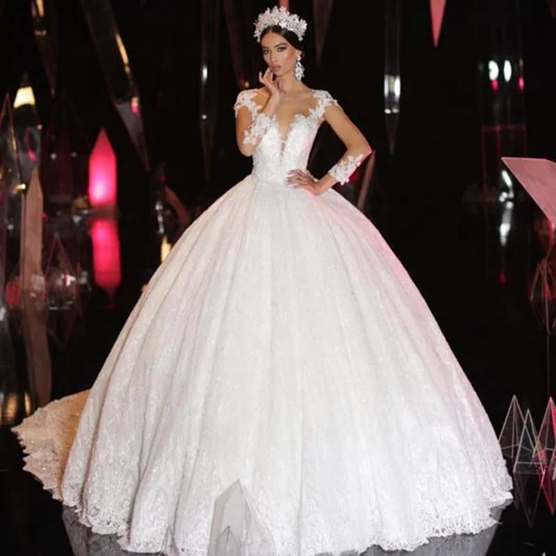 Scoop Neck Ball Gown Wedding Dresses Lace Appliques Plus Size White Wedding Dress Long Sleeves Robe De Marriage Bridal Gowns
Scoop Neck Ball Gown Wedding Dresses Lace Appliques Plus Size White Wedding Dress Long Sleeves Robe De Marriage Bridal Gowns