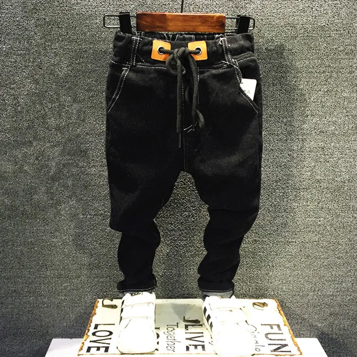 New children boys jeans 2019 autumn kids black jeans boys casual soft denim pants with belt 3-8 years !
New children boys jeans 2019 autumn kids black jeans boys casual soft denim pants with belt 3-8 years !