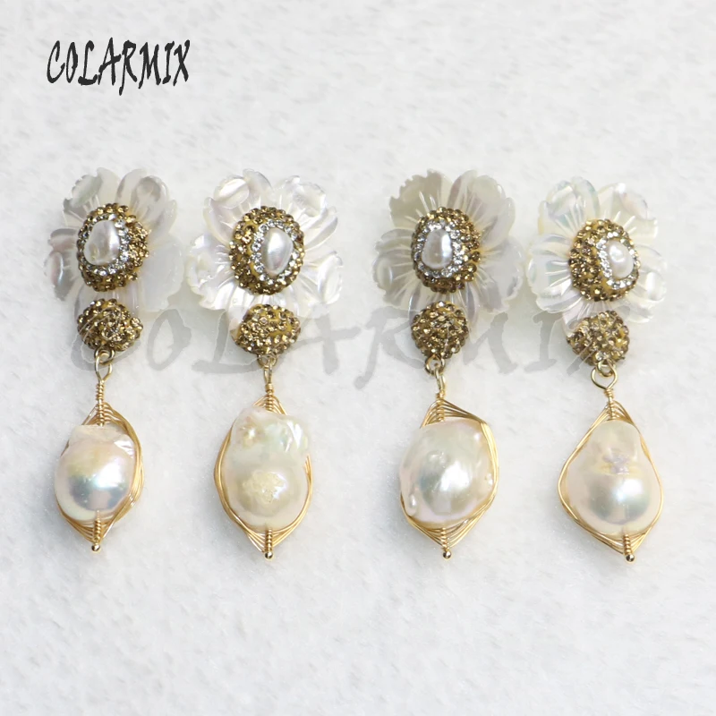2 Pairs Free form pearls earrings Pave Gold color rhinestone White flower shell earrings long earrings jewelry 9219
2 Pairs Free form pearls earrings Pave Gold color rhinestone White flower shell earrings long earrings jewelry 9219