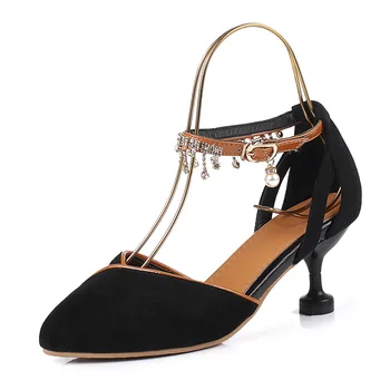 2019 spring and summer small fresh with a cat with size code 30-43 buckle with hollow sandals female
2019 spring and summer small fresh with a cat with size code 30-43 buckle with hollow sandals female