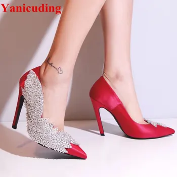Satin Pointed Toe High Thin Heel Stiletto Women Pumps Crystal Embellish Leaves Pattern Chaussures Femmes Brand Runway Star Shoes
Satin Pointed Toe High Thin Heel Stiletto Women Pumps Crystal Embellish Leaves Pattern Chaussures Femmes Brand Runway Star Shoes