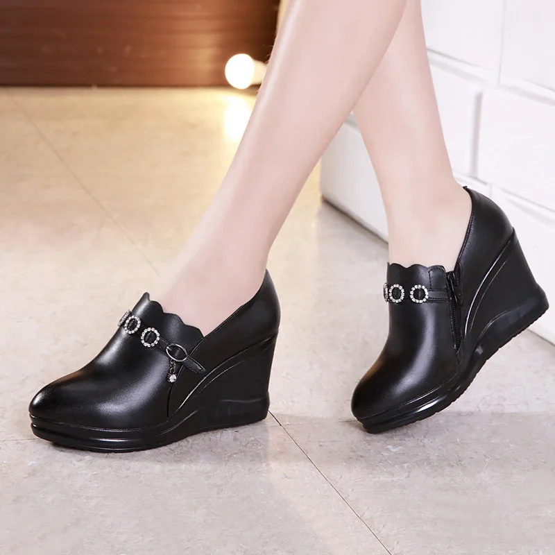Quality Rhinestone Wedges Shoes for Women Fall Winter Footwear 2019 Deep Platform Shoes with Fur Plush Pumps Ladies 41 42 43
Quality Rhinestone Wedges Shoes for Women Fall Winter Footwear 2019 Deep Platform Shoes with Fur Plush Pumps Ladies 41 42 43