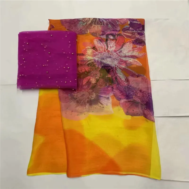 Hot selling satin silk fabric 5+2 yards/lot colorfast Nigrian design African wax pattern satin silk fabric for clothing LXE05081
Hot selling satin silk fabric 5+2 yards/lot colorfast Nigrian design African wax pattern satin silk fabric for clothing LXE05081