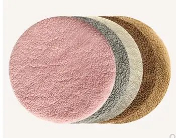 Pet cat round mat thick warm cat litter mat washable plush non-stick hair universal sleeping mat
Pet cat round mat thick warm cat litter mat washable plush non-stick hair universal sleeping mat