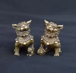 China's archaize brass lion Small statue A pair
China's archaize brass lion Small statue A pair