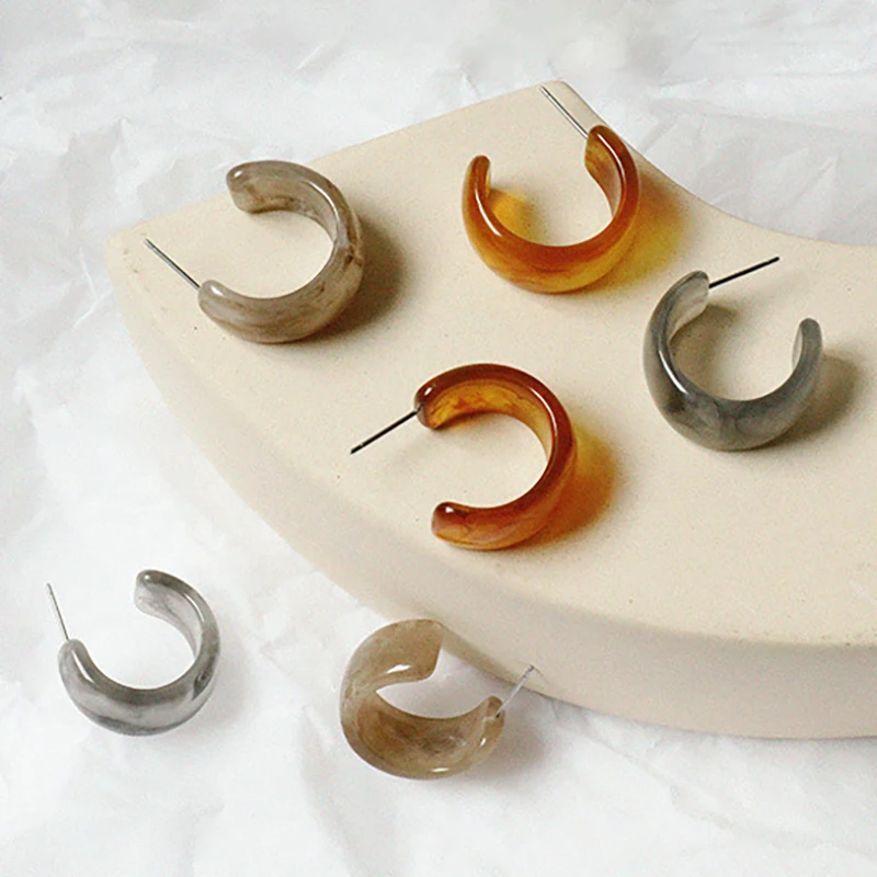 SRCOI Trendy Clear Marble Acrylic Hoop Earrings Simple Geometric C Shaped Resin Acetate Small Circle Earrings For Women Girls
SRCOI Trendy Clear Marble Acrylic Hoop Earrings Simple Geometric C Shaped Resin Acetate Small Circle Earrings For Women Girls